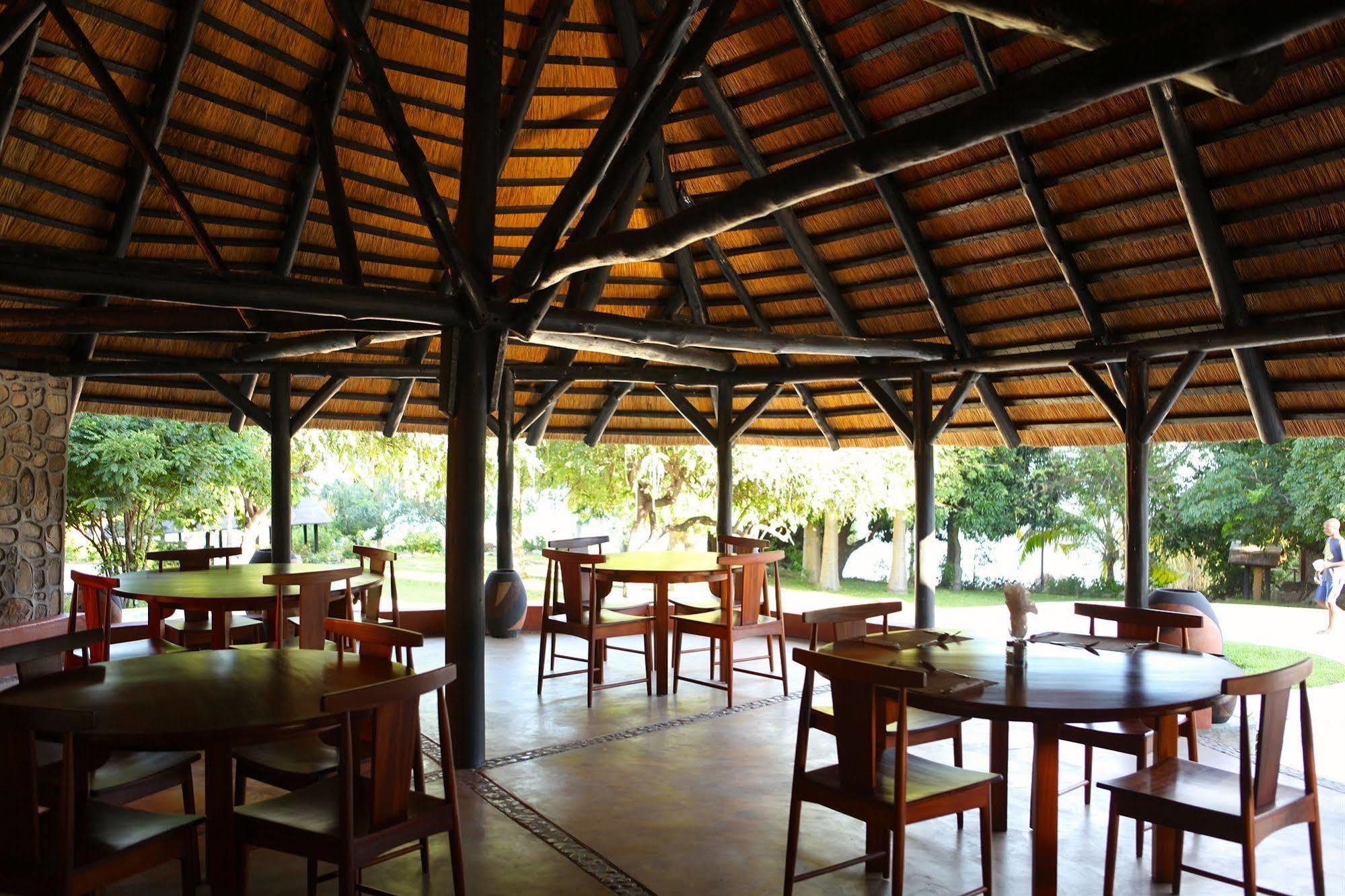 Blue Zebra Island Lodge Senga Экстерьер фото