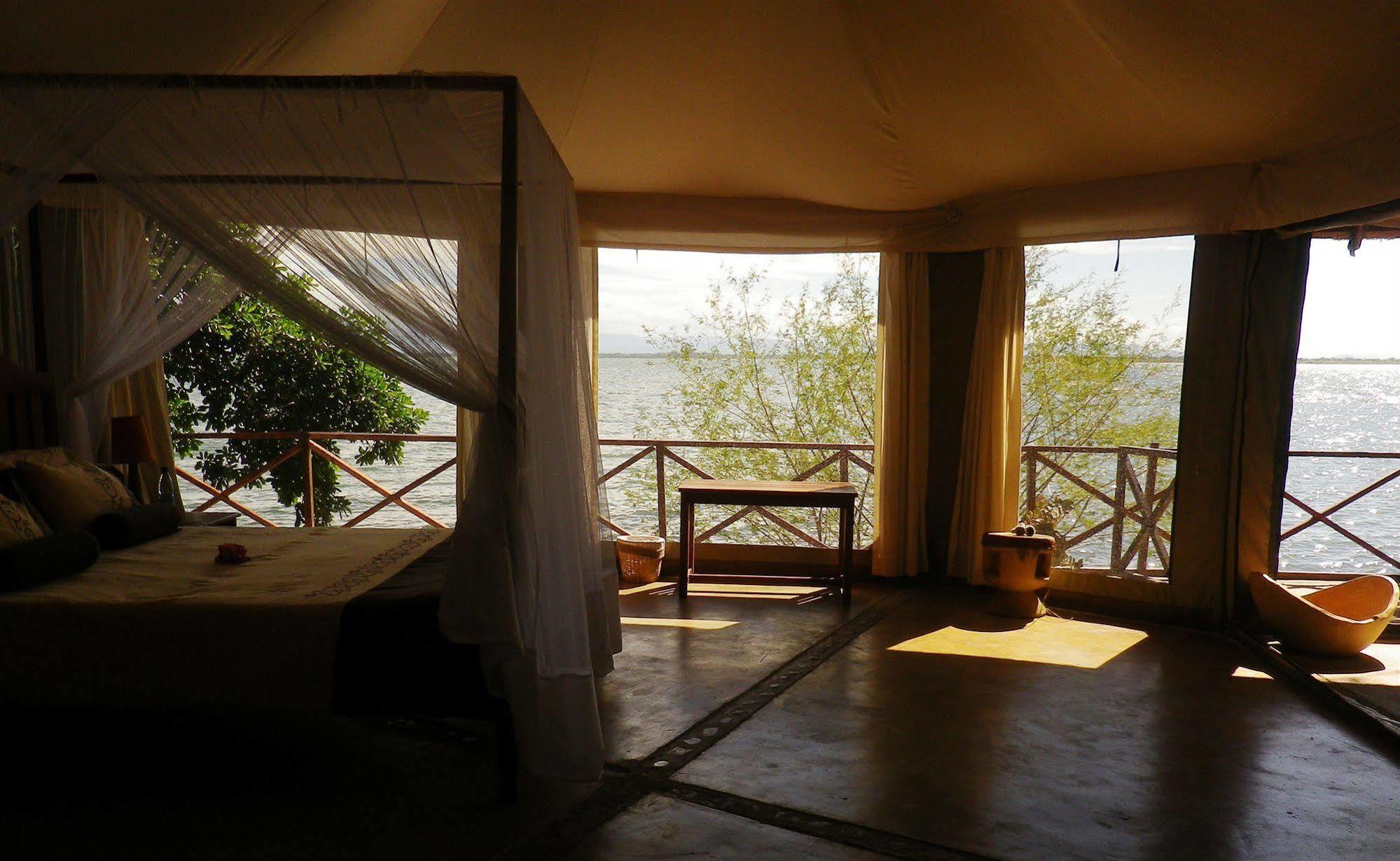 Blue Zebra Island Lodge Senga Экстерьер фото